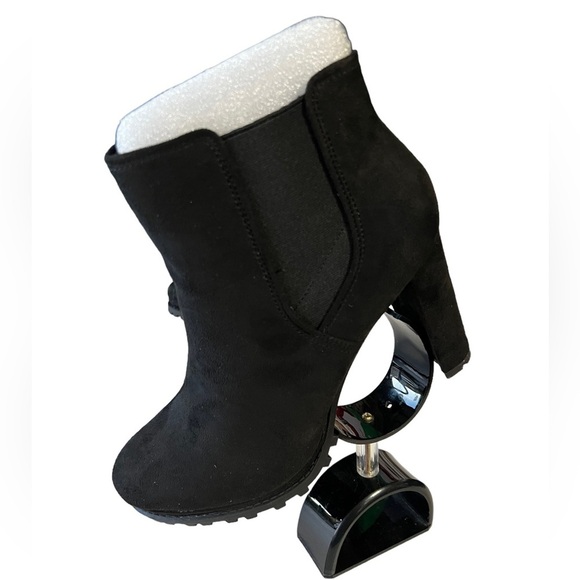 Platform Chunky 4” Block Heel Booties Lug Sole Ankle Side Zip Black Size 10 NWT - Picture 7 of 12